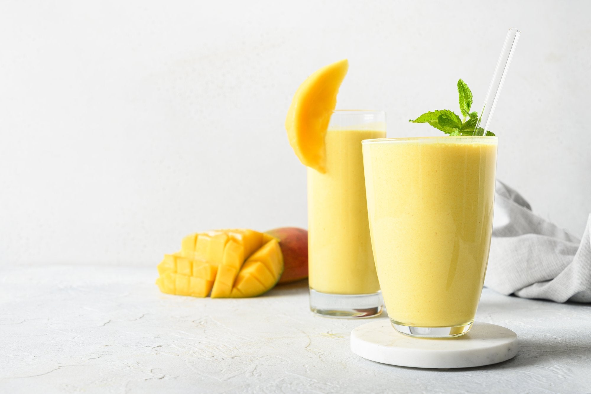 PowerFood BIO proteine shake mango. Biologisch, vegan en natuurlijke eiwitshake in 2 glazen. 
